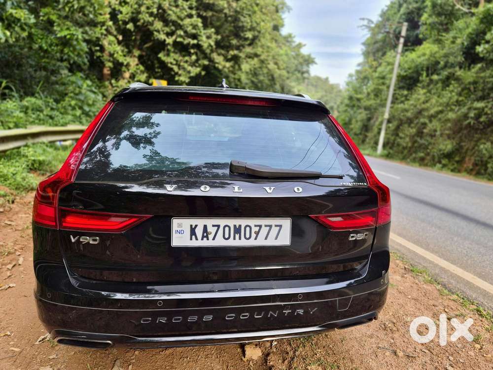 Volvo V90 Cross Country D5 Inscription, 2018, Diesel