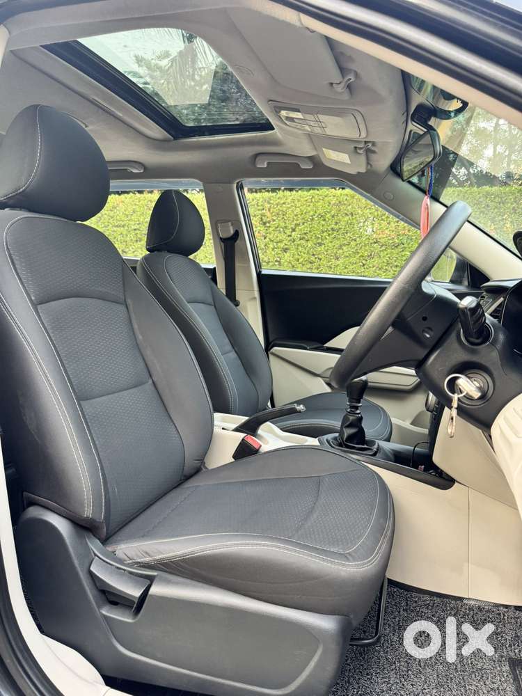 Mahindra Xuv300 W6, 2023, Petrol