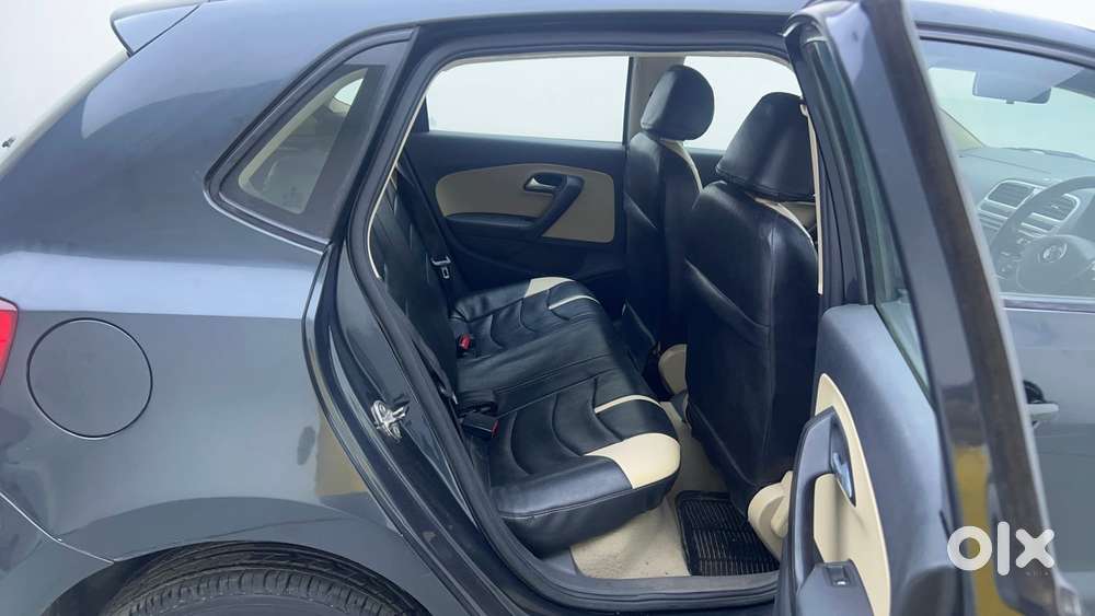 Volkswagen Polo Petrol Highline 1.2l, 2015, Petrol