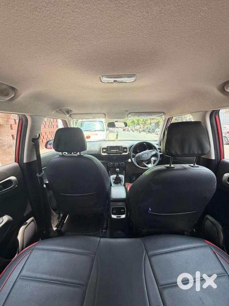 Hyundai Venue Petrol Manual 2022