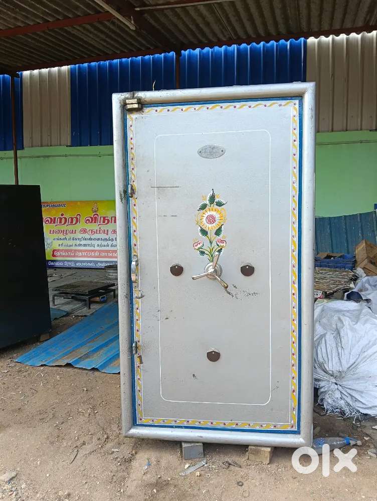 Safe locker