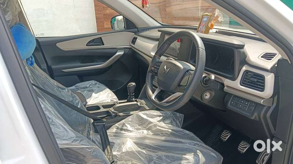 Xuv 700 Mx Diesel 5 Seater