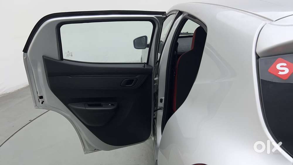 Renault Kwid 1.0 Rxt Amt, 2022, Petrol