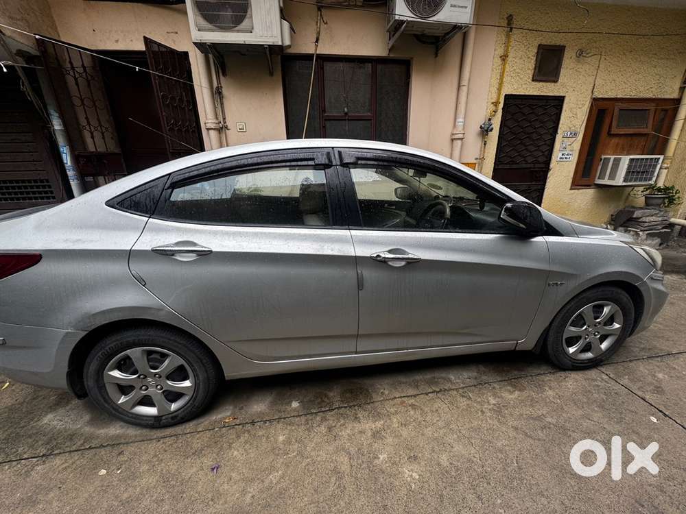 Hyundai Verna Petrol 2013