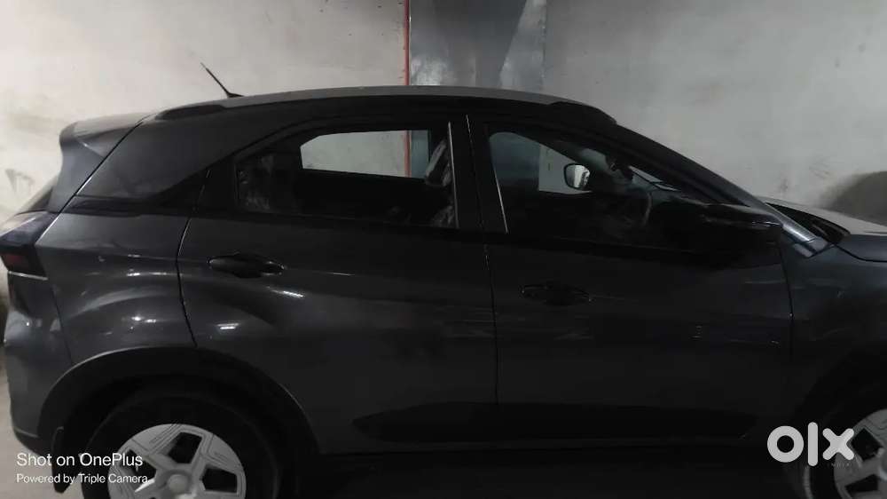 Tata Nexon 2025 Year Petrol Amt