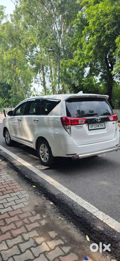 Toyota Innova Crysta 2.4 G Mt 8s, 2017, Diesel