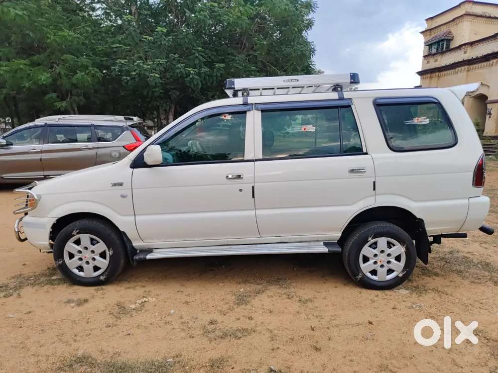 Chevrolet Tavera Neo 2015
