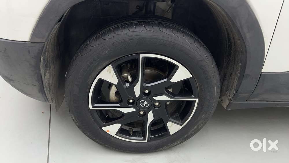 Tata Punch Accomplished Dazzle Sunroof Cng, 2024, Cng & Hybrids