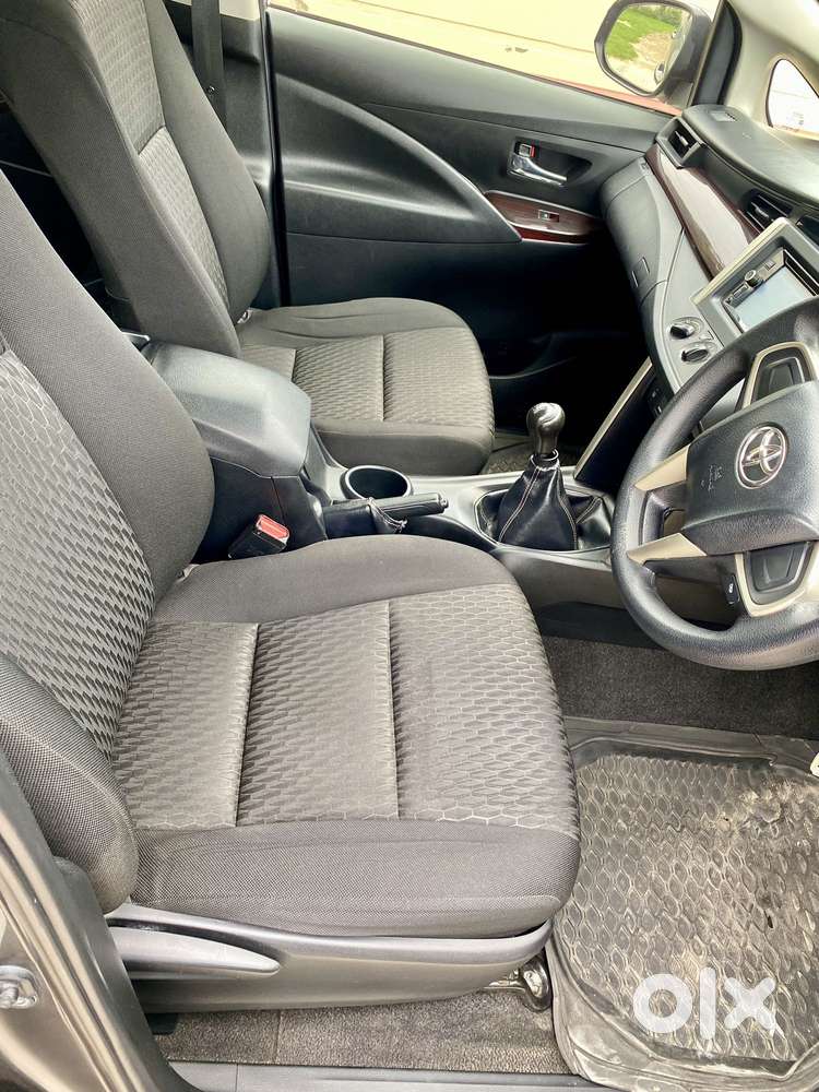 Toyota Innova Crysta 2.4 G Mt, 2017, Diesel