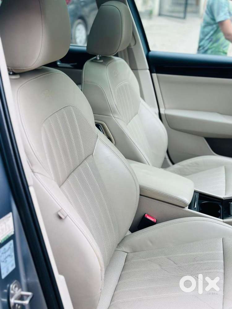 Skoda Superb 2016 Diesel 65000 Km Driven