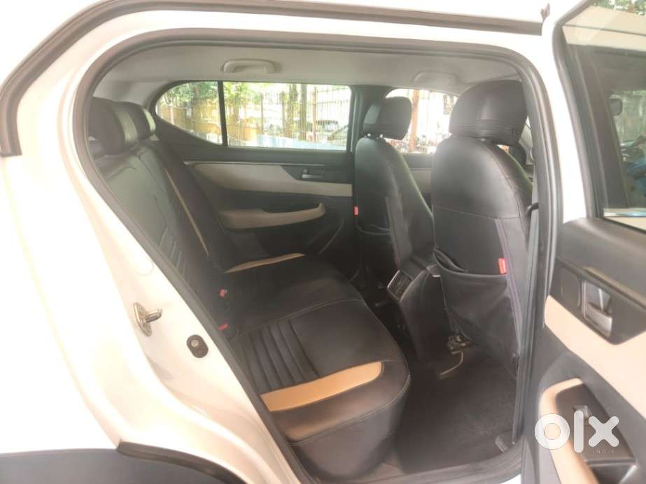 Honda Elevate V Mt, 2023, Petrol