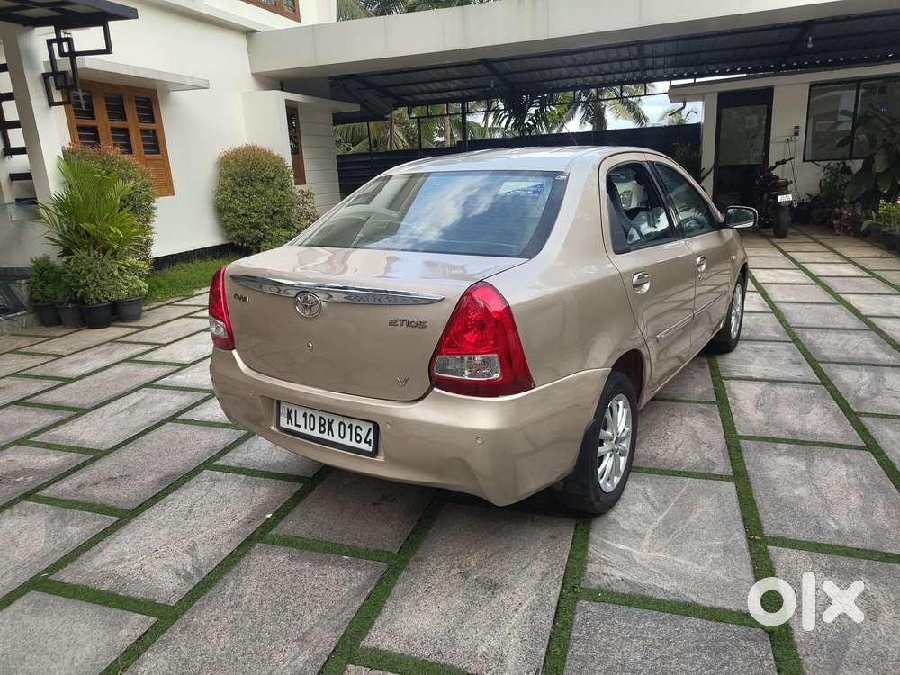 Toyota Etios, 2011, Petrol