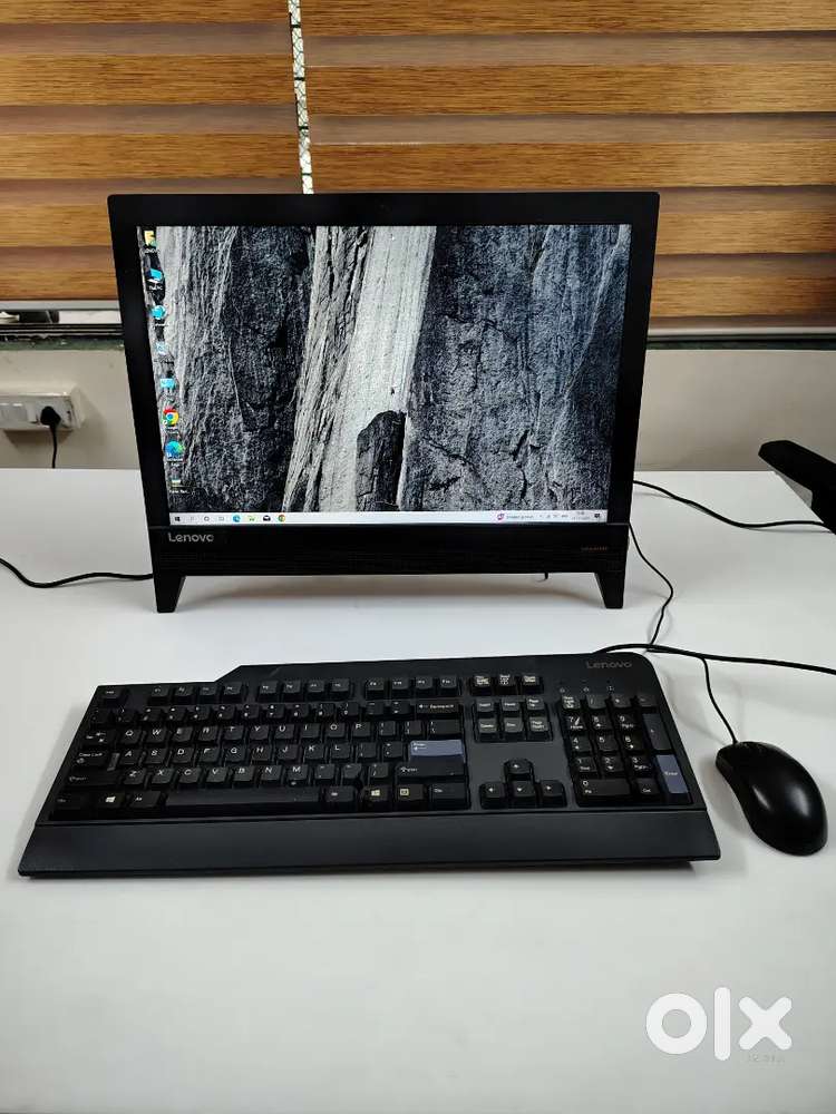 LENOVO IDEACENTRE AIO -  8 GB RAM / 500 GB HDD - 20 DISPLAY