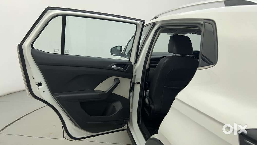 Volkswagen Taigun Topline 1.0 Tsi At (electric Seats), 2022, Petrol
