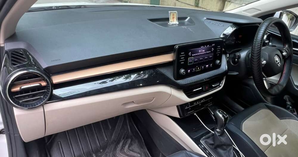 Skoda Slavia 1.5 Tsi Style At, 2023, Petrol