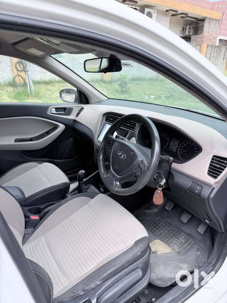 Hyundai I20 Sportz 1.2 Bs-iv, 2018, Petrol