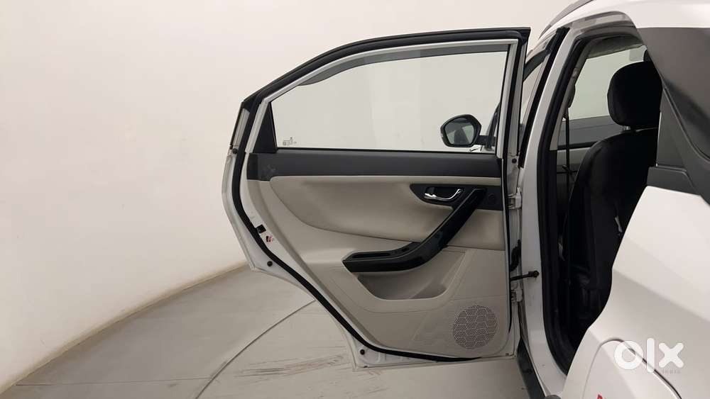 Tata Nexon 1.2 Revotron Xz Plus, 2023, Petrol