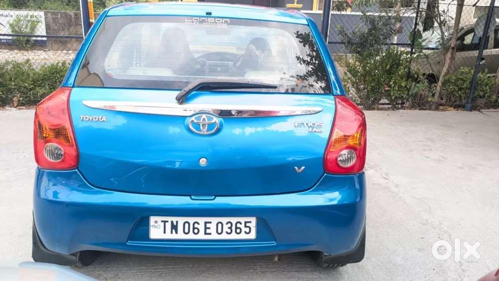 Toyota Etios 1.5 V, 2012, Petrol