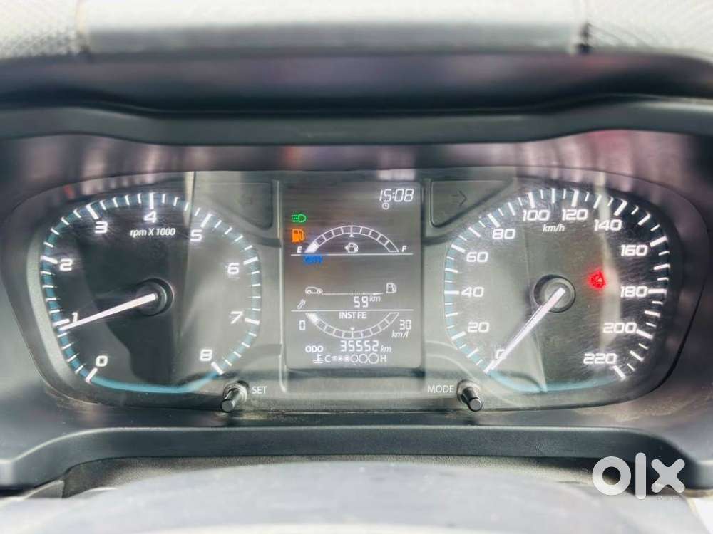 Tata Altroz Xz, 2022, Petrol