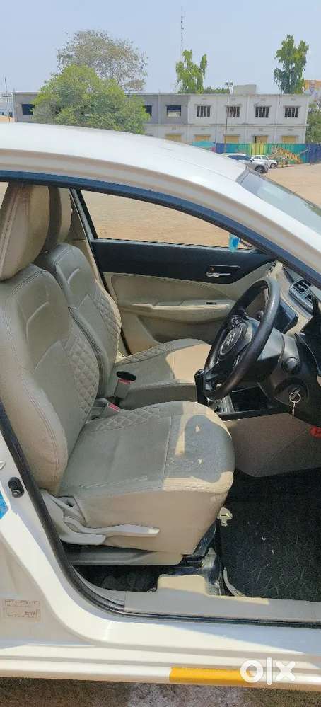 Marthi Swfit Dzire 2023 Petrol -taxi Board