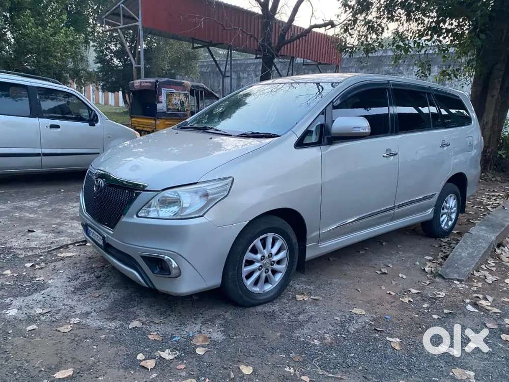 Toyota Innova 2014 Diesel 180000 Km Driven