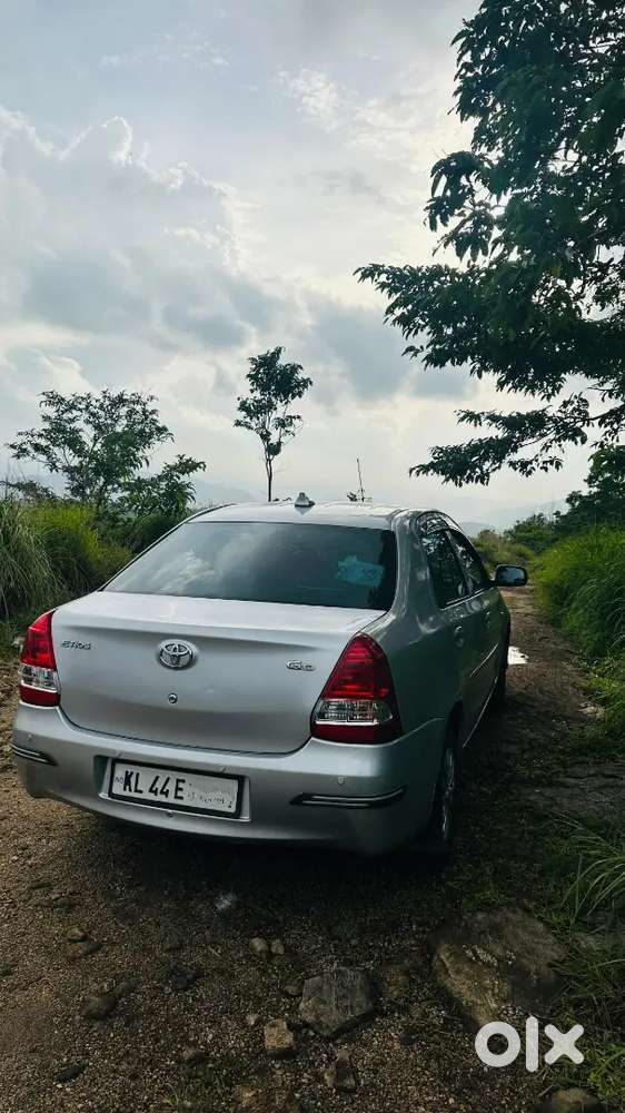 Toyota Etios 2017 Registered 2016 December Model Diesel 170000 Km