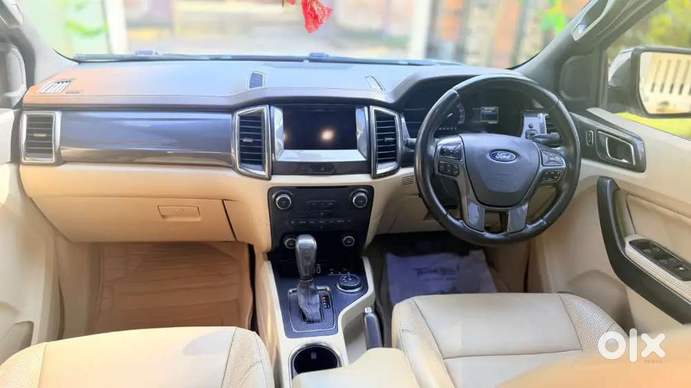 Ford Endeavour 3.2 Titanium 2018 Neat One