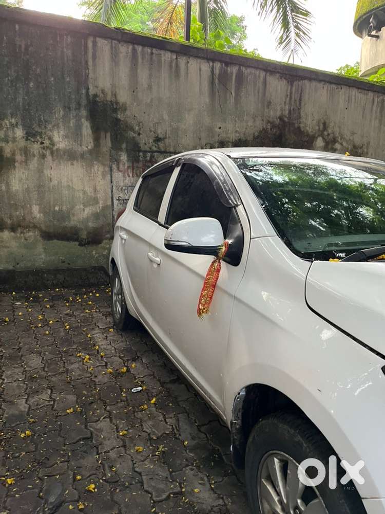 Hyundai I20 Petrol Manual 2012