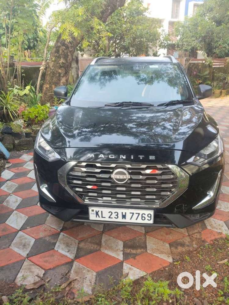 Nissan Magnite Kuro Edition 1.0 Turbo Petrol Mt, 2024, Petrol