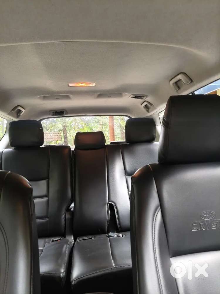 Toyota Innova Crysta G 8 Diesel 2017