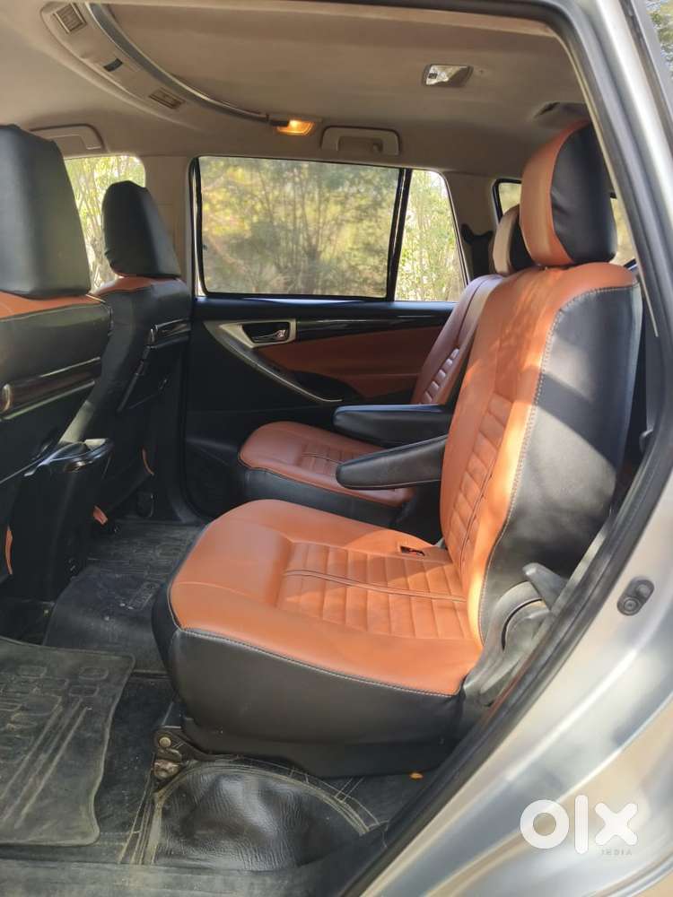 Toyota Innova Crysta 2.8z Automatic, 2017