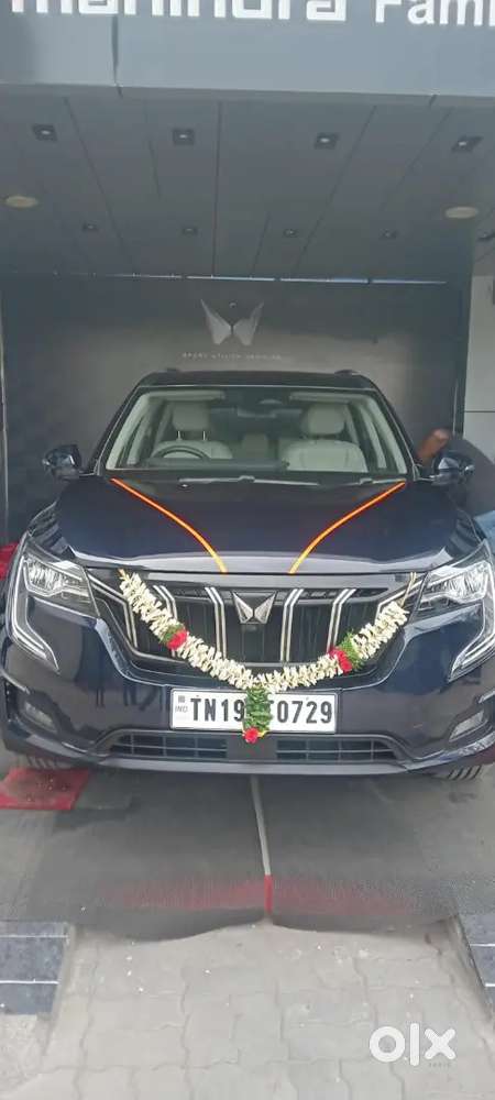 Ax7 At Xuv 700 Petrol Mid Night Black