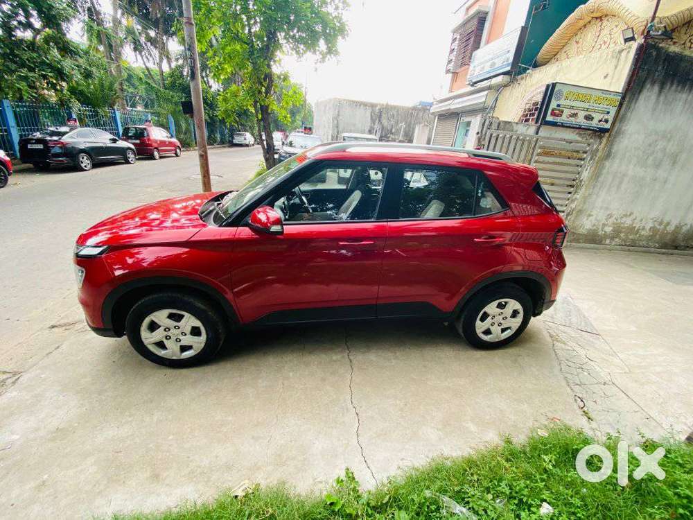 Hyundai Venue 1.2 S (o), 2023, Petrol