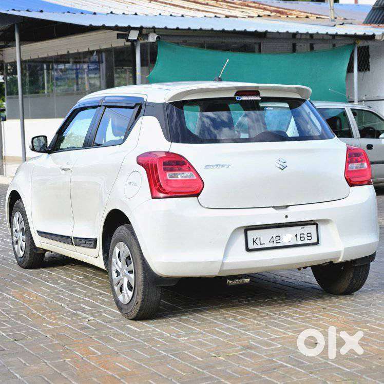 Maruti Suzuki Swift Vxi + Manual, 2018, Petrol