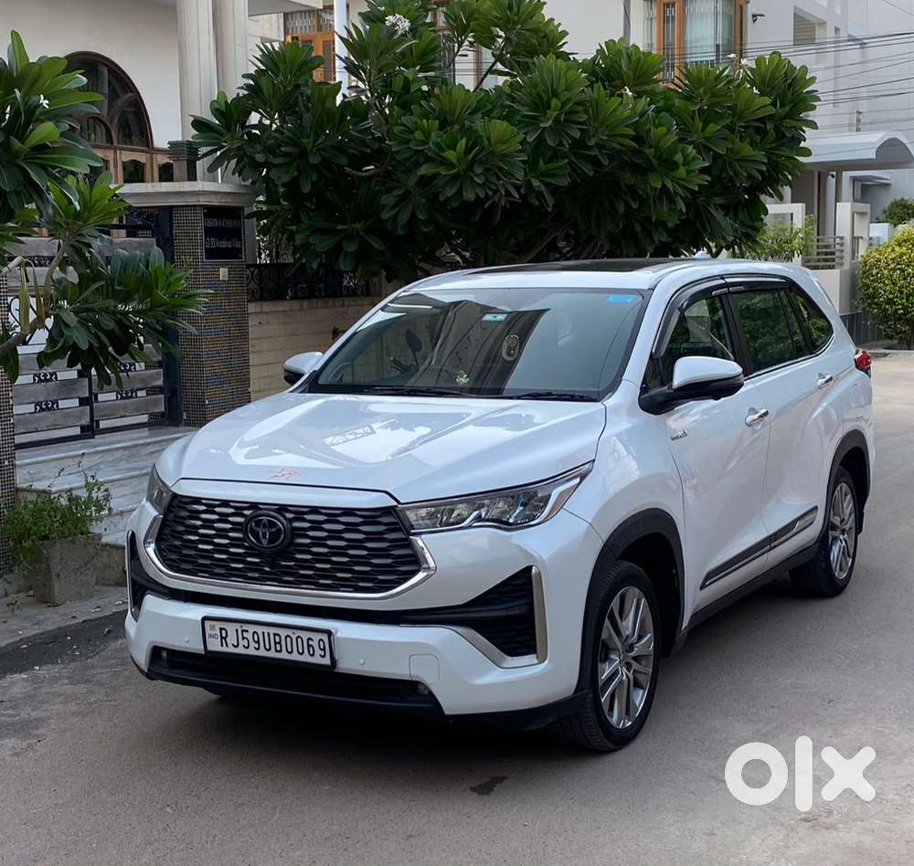 Toyota Innova Hycross 2.0 Zx (o) Hybrid 7 Str, 2024