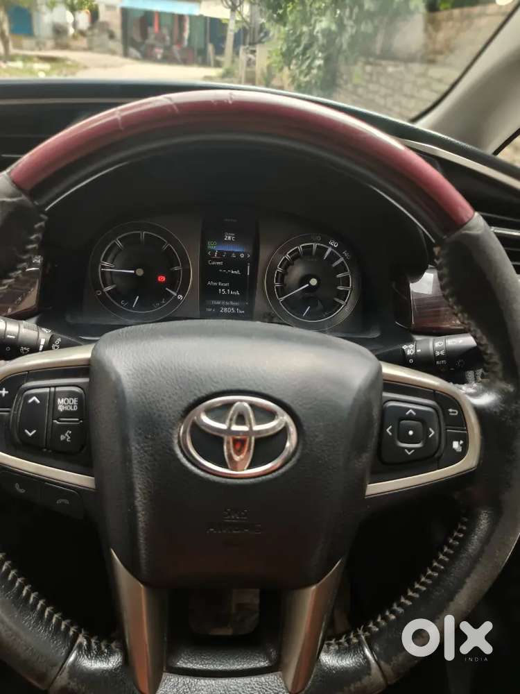 Toyota Innova Crysta 2017