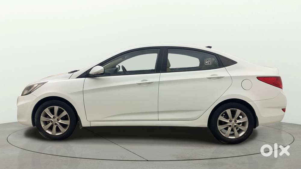 Hyundai Verna Fluidic 1.6 Vtvt Sx, 2013, Petrol