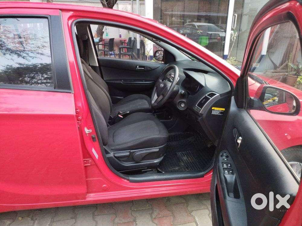 Hyundai I20 1.4 Magna At, 2014, Petrol