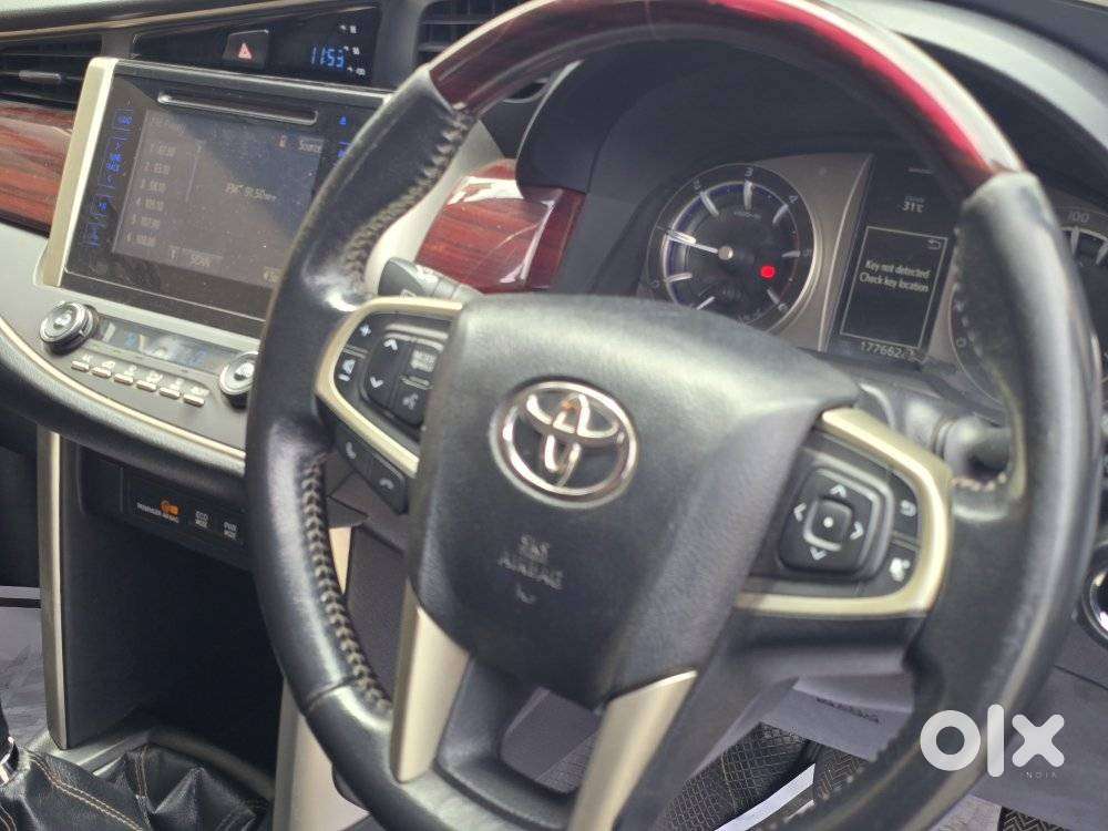 Toyota Innova Crysta 2.4 V, 2017, Diesel