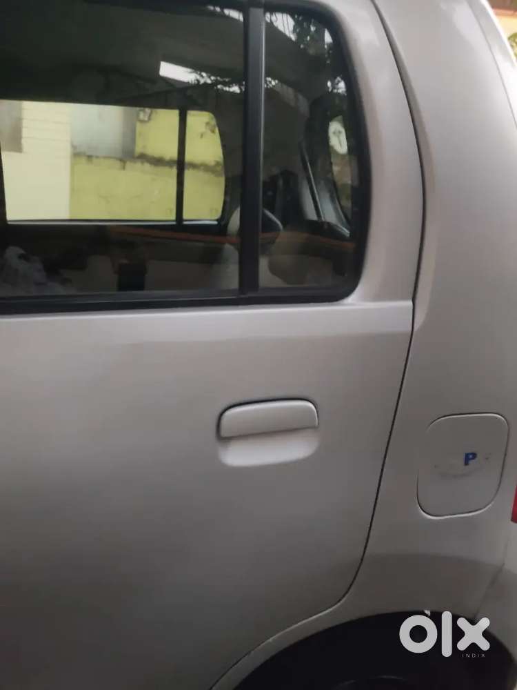 Waganor 2014 Vxi,petrol.