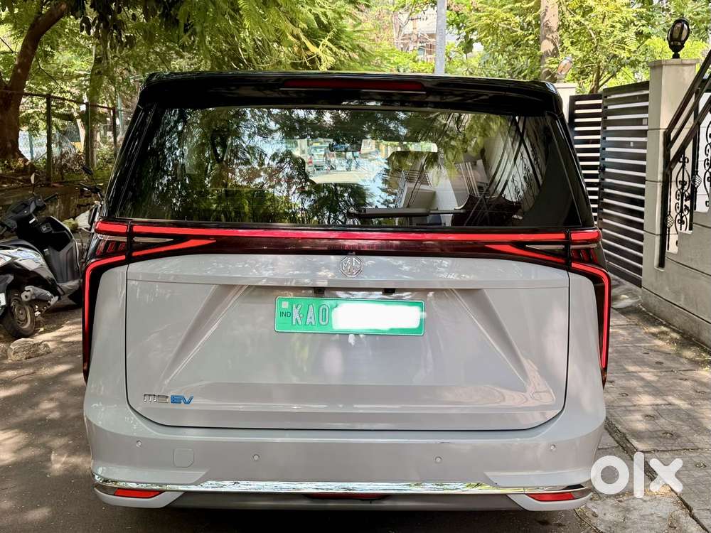 Mg M9 Ev, 2025, Electric
