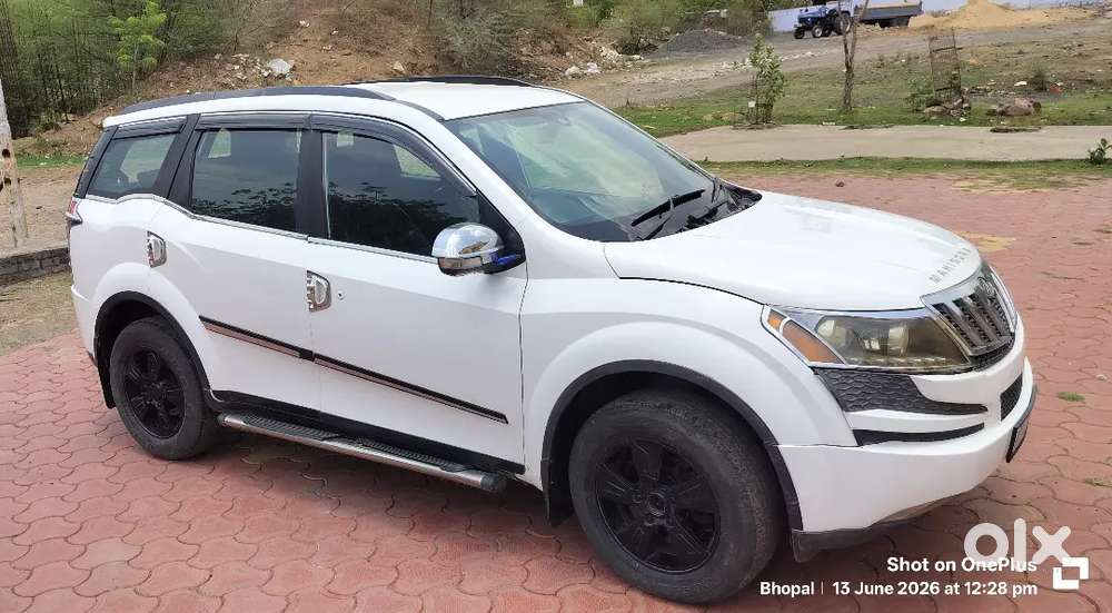 Mahindra Xuv500 2015 Diesel 80974 Km Driven