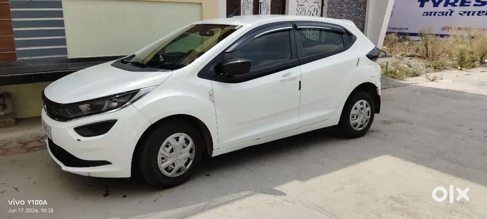 Tata Altroz 1.5 Xe 2021