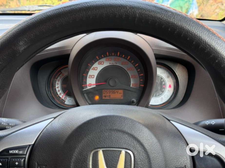 Honda Brio V Automatic, 2013, Petrol