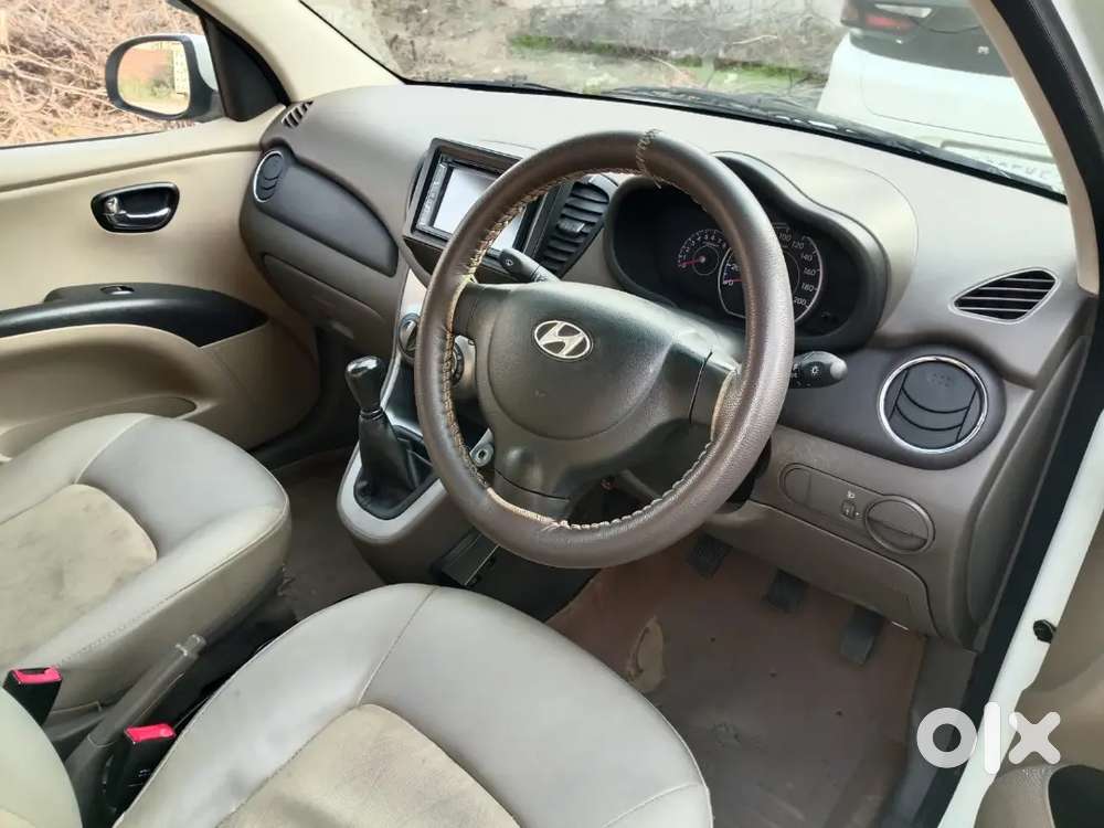 Hyundai I10 2012 Petrol 75000 Km Driven