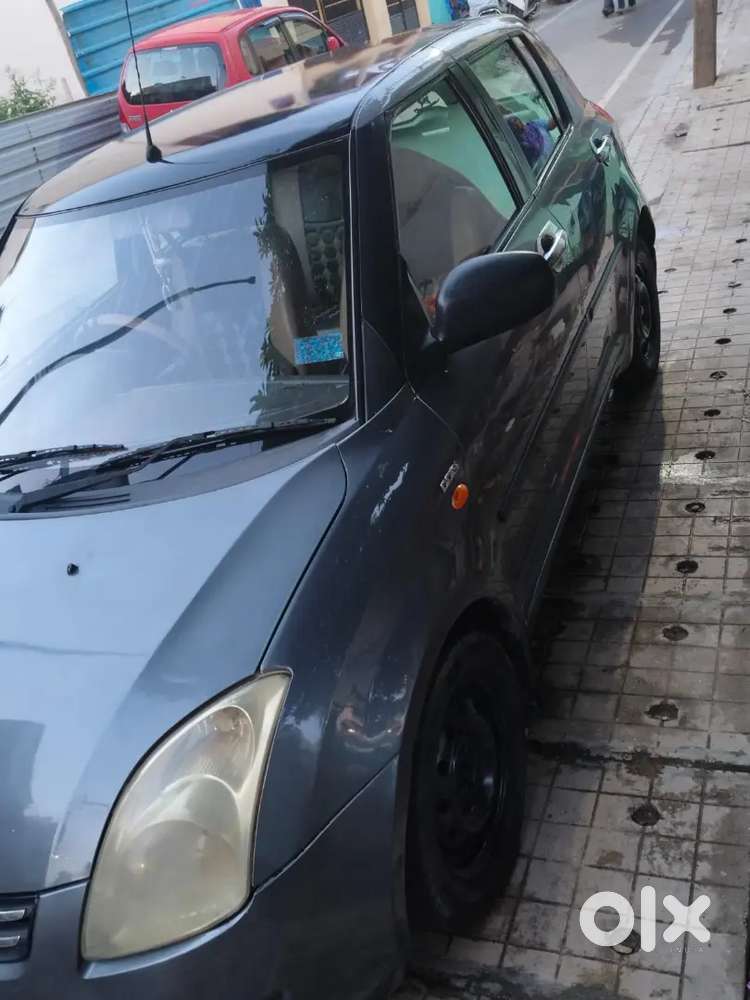 Maruti Suzuki Swift 2009 Diesel 132000 Km Driven