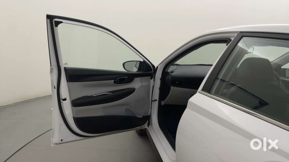 Hyundai New I20 1.2 Asta (o) Ivt, 2024, Petrol