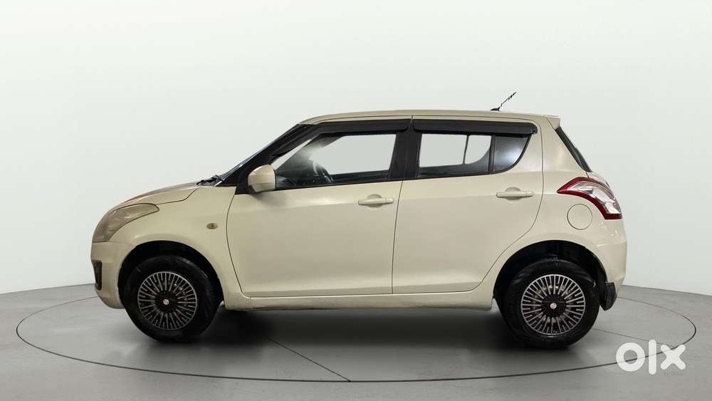 Maruti Suzuki Swift 1.2 Lxi (o), 2016, Cng & Hybrids