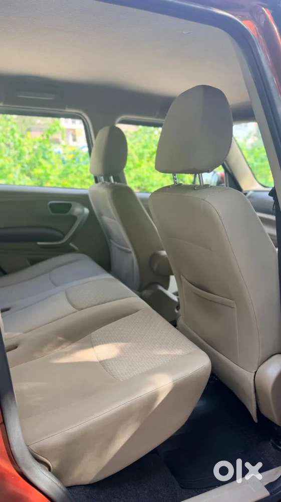 Mahindra Tuv 300 T10, 2019, Diesel