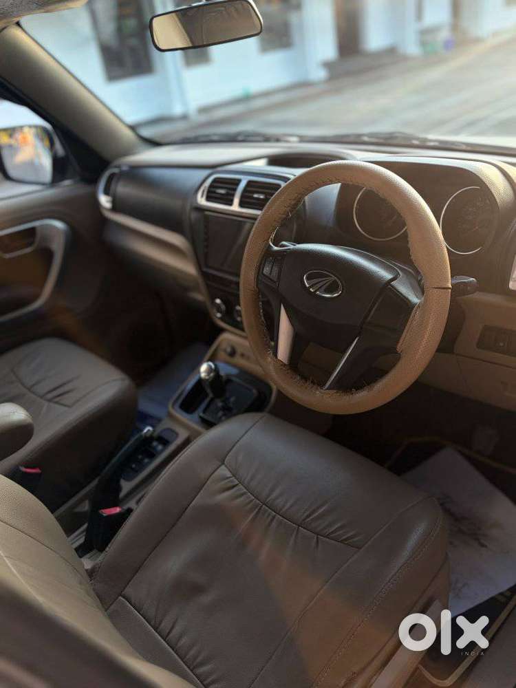Mahindra Tuv 300 T8 Amt (automatic), 2017, Diesel